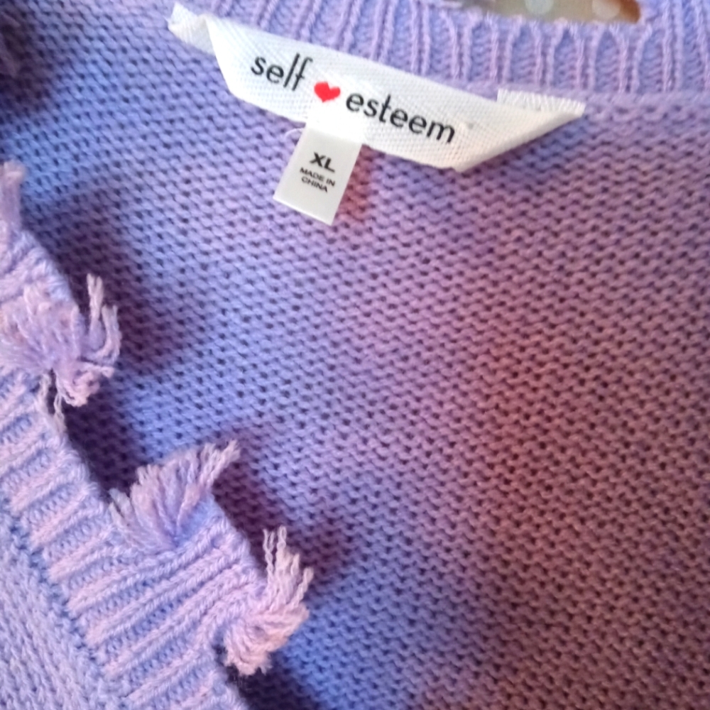 Women's pullover sweater